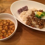 kitchen 熱風アジア - 『熱風セット』様（750円）4種類の日替わりカレー様の中から2種類チョイスで私の選んだスパイスはこちら！！