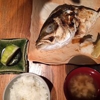 魚匠 銀平 道頓堀店 - カンパチの兜焼