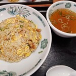日高屋 - 料理写真:チャーハン(スープ付き)550円税込