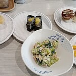 はま寿司 - 料理写真:サラダ。生しらす軍艦、ハンバーグまよ、海老天、玉子&海老