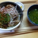 ゑびや大食堂 - 松阪牛霜降り牛丼