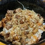 鳥吉食堂 - マー油チャーシュー丼
