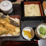 味の民芸 - 料理写真:大海老天重　茶碗蒸し付