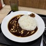 松屋 - 料理写真:ネオカシミールカレー￥680：グループのカレー専門店「マイカリー食堂」の人気メニューを松屋流にアレンジしたらしい。スパイシーだけどけっこうショッパイ。