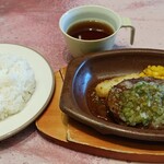 サイゼリヤ - 料理写真:ディアボラ風ハンバーグ(ライス大盛)