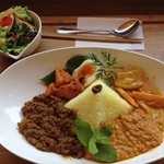 森のレストラン ラッキーガーデン - カレー３種盛り（1500円）