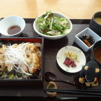 江戸前肉割烹 宮下 - 大山鶏岩塩焼き　葱塩レモンソース