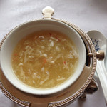 花梨 - 蟹肉と白木茸、えのき茸の紅花香りスープ
