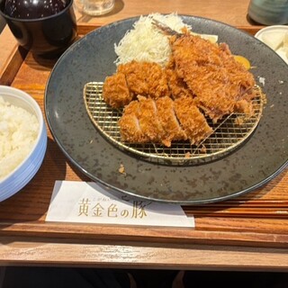 黄金色の豚_0