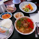 SOSSO - 生春巻き、チャーハンにカインチュアかけ、竹の子煮物、ケーキ