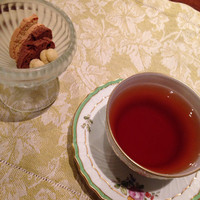 ジャッジョーロ銀座 - 食後のハーブティーとお茶菓子