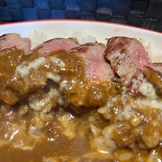 ステーキ&カレー 六軒ロール_0