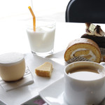 ル ミュゼ ドゥ アッシュ 和倉店 - 注文したスイーツと飲み物全て