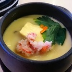 はま寿司 - 比叡山の湯葉とズワイガニの茶碗蒸し250円。値段にしてはかなり美味しい。