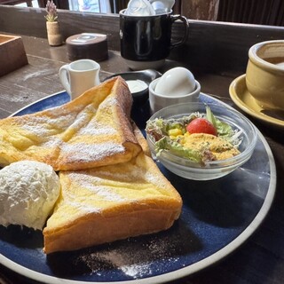 食器と喫茶 岩﨑珈琲店_0