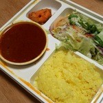 Cafe＆kitchen オリエンタルSAPANA - カレー弁当700円