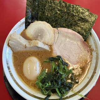 家系ラーメン 王道家直伝 との丸家_0