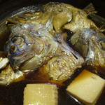 gyokaisakabakyoukomachi - 鯛のアラ炊きです