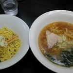 ラーメン亭 - あぶらーめん（280円） + こってりらーめん（280円）