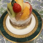 新宿高野 - 料理写真:フルーツロワイヤル‼︎
