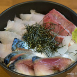 あじろ定置網 - 料理写真:海鮮丼【2015年5月】