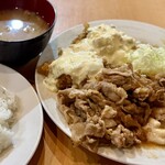 キッチンまつむら - しょうが焼きとチキン南蛮(880円)