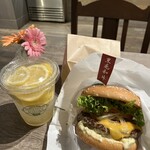 フレッシュネスバーガー - 料理写真: