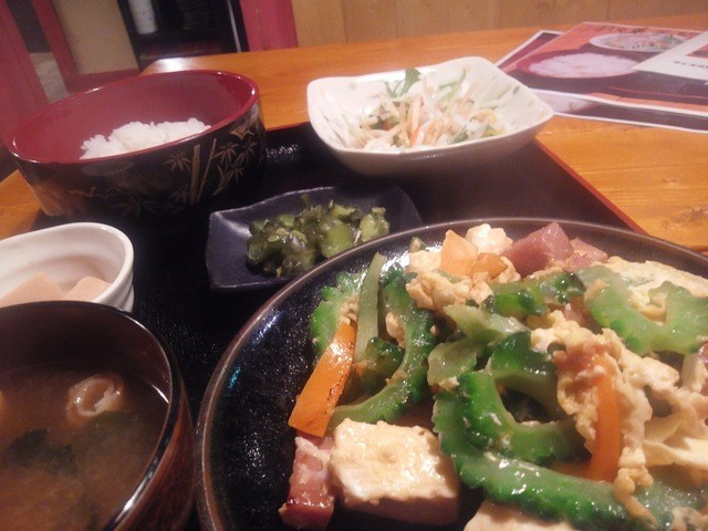 沖縄料理 舞天 関内店 オキナワリョウリ ブーテン 日本大通り 沖縄料理 食べログ