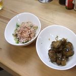 れすとらん岬 - 女将さんから戴いたキュウリの甘辛煮とゴーヤのお浸し