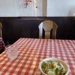 イルパッソ - チェックのテーブルクロスが可愛い