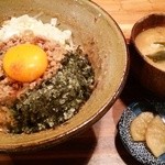 まぜ麺マホロバ - まぜそば(味噌汁と漬物付) 680円