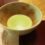 八勝館 - お抹茶が供されて☆