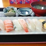壺川直売店 さかな - ランチの寿司 600円！