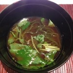 凛と - 味噌汁　茶蕎麦