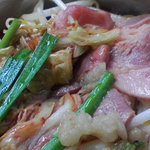 たつ屋 - 新鮮ホルモンたっぷり。