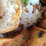 マウンテン＊マウンテン - タイ風さつま揚げが、スパイシーで旨い