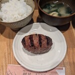 焼き肉屋のハンバーグ あみや - 料理写真: