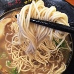 ラーメン こがね家 - 細麺ストレートです