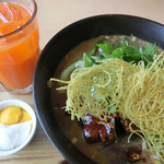 ゆるり 中華食堂 癒食同源 - 白湯しょうゆ角煮くんせい玉子ラーメン 960円。（リピート）