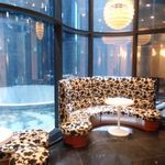 passion5 - ソファでイートイン可能。