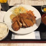 ウメダ クダン - チキンソースカツ定食（二枚）