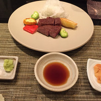 鉄板ダイニング 法貴 - 11000円神戸牛のコースのフィレ 半分
                
                サーロインは撮り忘れ…