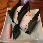 谷中ときわ - おにぎり（明太子と鮭　各200円）