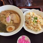 中華料理　千福 - ラーメンと半チャーハン