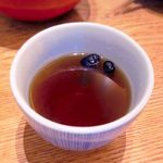 日本橋 天丼 金子半之助 - 黒豆茶