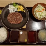 とろけるハンバーグ 福よし - 料理写真:福よしのとろけるハンバーグ®御膳(Sサイズ・150g)・1,940円