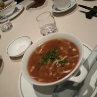 中国飯店 富麗華 - サンラータンスープ