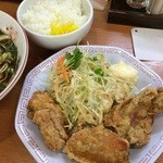 尾道ラーメン 暁 - カリカリジューシーな唐揚げ