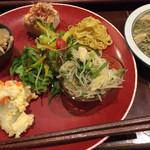 高品質珈琲と名曲 私の隠れ家 - お皿の定食