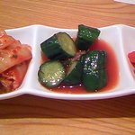 ワインとも相性バッチリ、キムチの盛り合わせ★